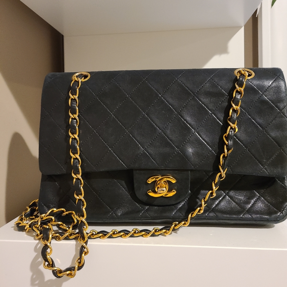 Authentic Iconic Chanel 2.55 Medium double flap